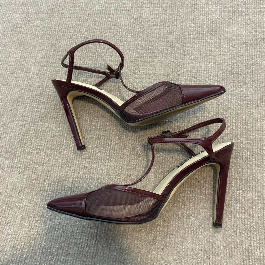 Nine West 鞋跟女式 6.5 码红色专利网眼绑带高跟鞋-