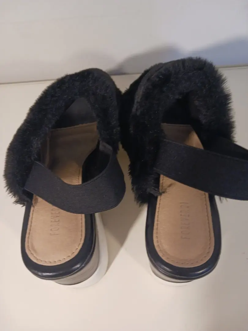 Forever 21 女式鞋黑色人造毛皮厚底露趾吊带鞋 7 37 码 -