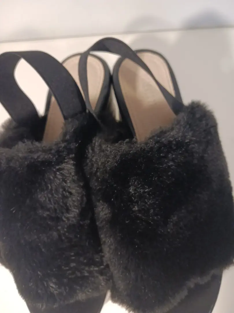 Forever 21 女式鞋黑色人造毛皮厚底露趾吊带鞋 7 37 码 -