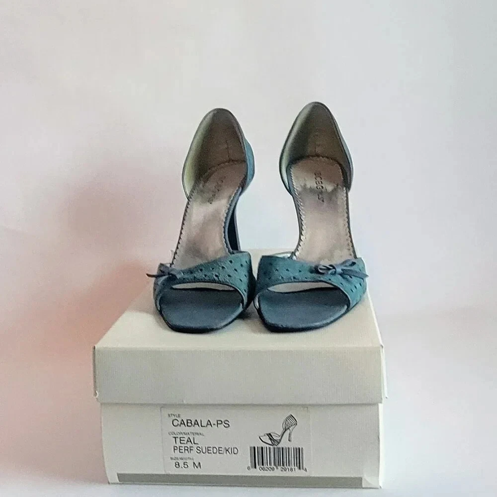 BCBGirls Cabala 麂皮蓝绿色高跟鞋。 8.5 码-