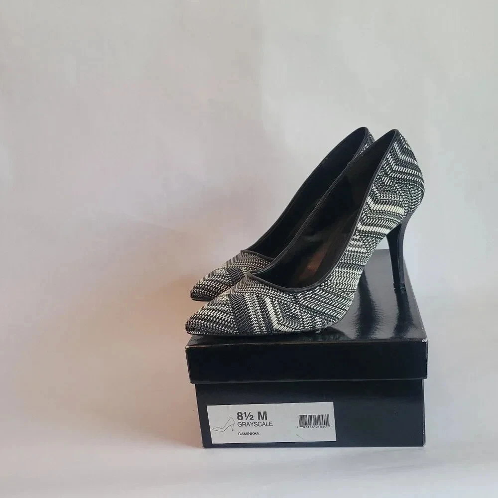 BCBG Paris Gaminkha 高跟鞋。 灰度 8.5M 码-