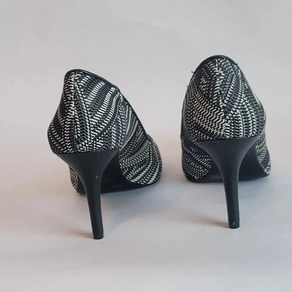 BCBG Paris Gaminkha 高跟鞋。 灰度 8.5M 码-