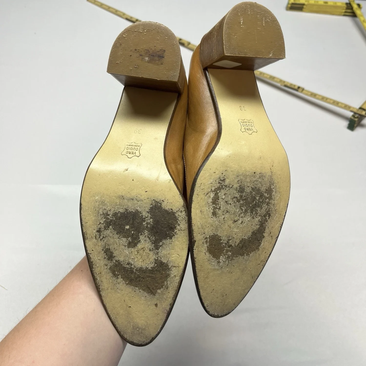 复古 20 世纪 90 年代女式 8 8.5 尖头乐福鞋高跟鞋棕色皮革粗跟-