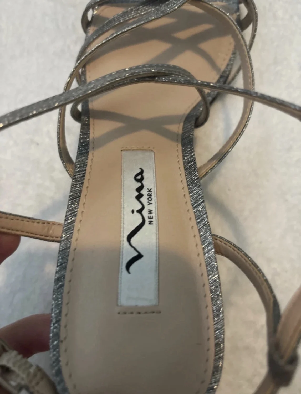 闪亮、灰色、晚间愈合-