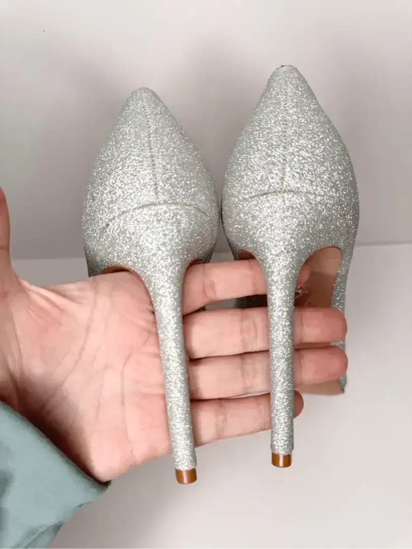 SCHUTZ 泵女式 10B 码装饰银色尖头高跟鞋-