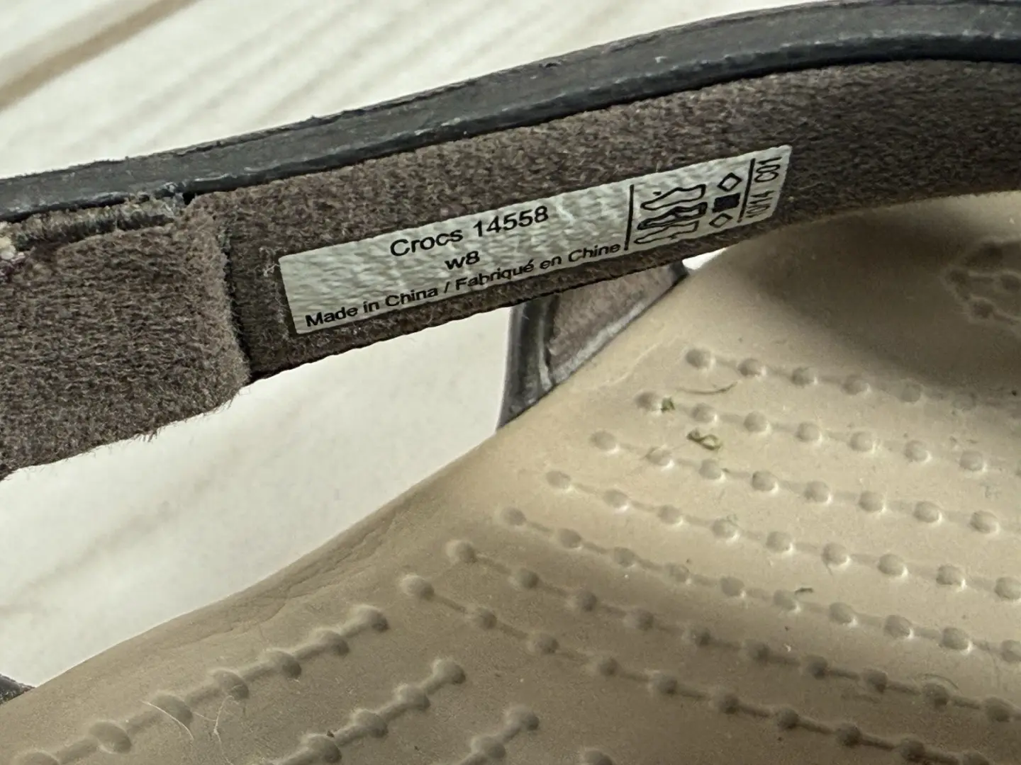 Crocs Cyprus IV 一脚蹬凉鞋高跟鞋女式 9 码棕色 14558-